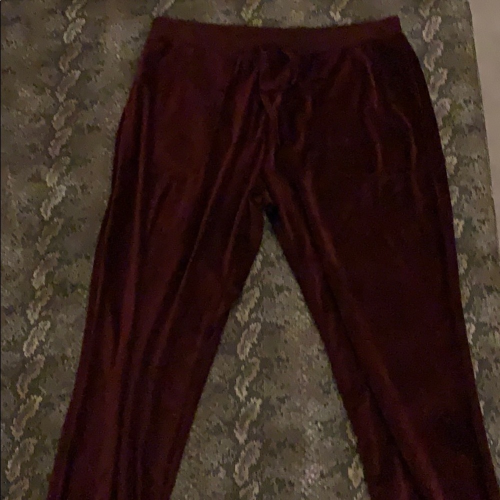 Velvet red Nicole Miller size large pants